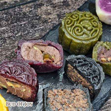 Organic Snowskin Mooncakes (Vegan)